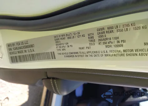 2025 Jeep Grand Cherokee Altitude 4X4 z USA, uszkodzony, nr VIN 1C4RJHAGXS8656967